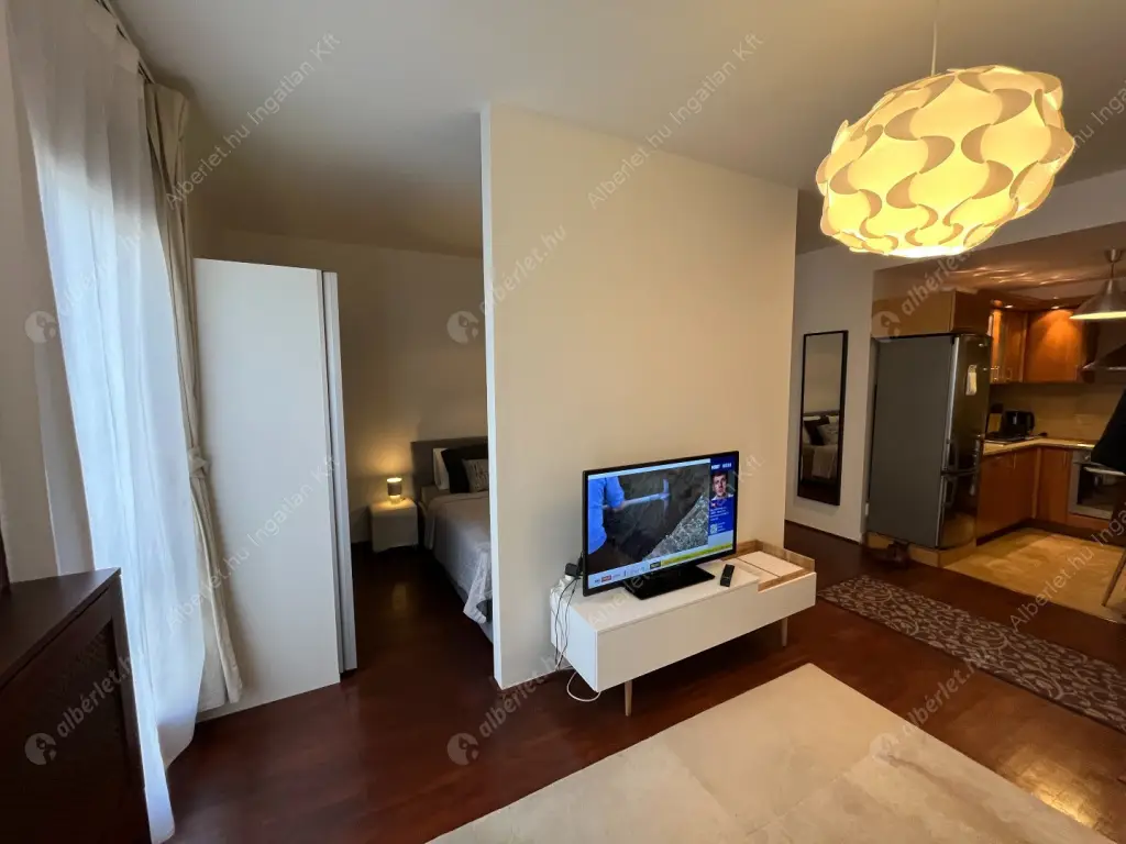 Kiadó albérlet 250000 Ft/hó áron: Budapest, VII. kerület  Kazinczy utca. Mérete: 32 nm, 2 szobás | Alberlet.hu - 6576572