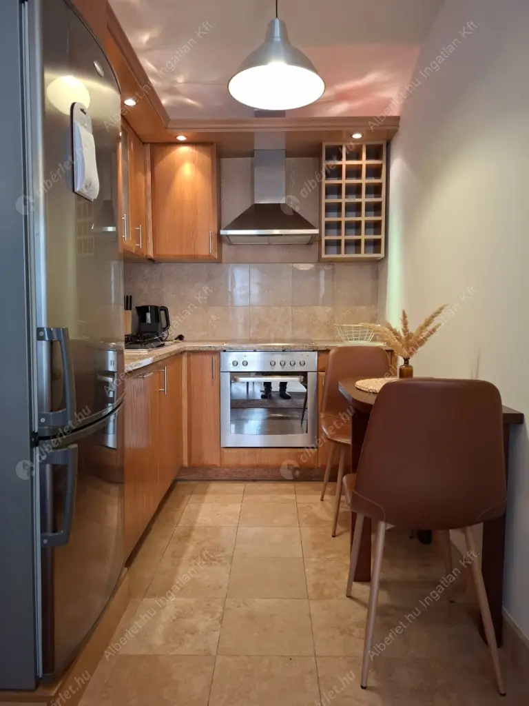 Kiadó albérlet 250000 Ft/hó áron: Budapest, VII. kerület  Kazinczy utca. Mérete: 32 nm, 2 szobás | Alberlet.hu - 6576574
