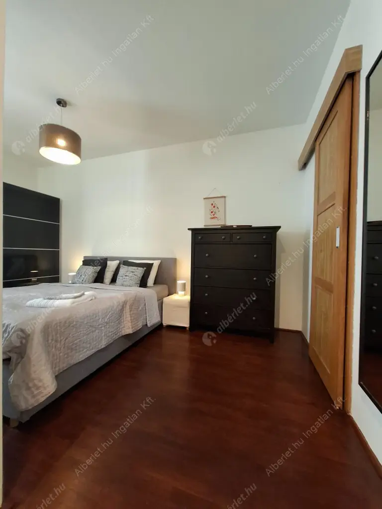 Kiadó albérlet 250000 Ft/hó áron: Budapest, VII. kerület  Kazinczy utca. Mérete: 32 nm, 2 szobás | Alberlet.hu - 6576582