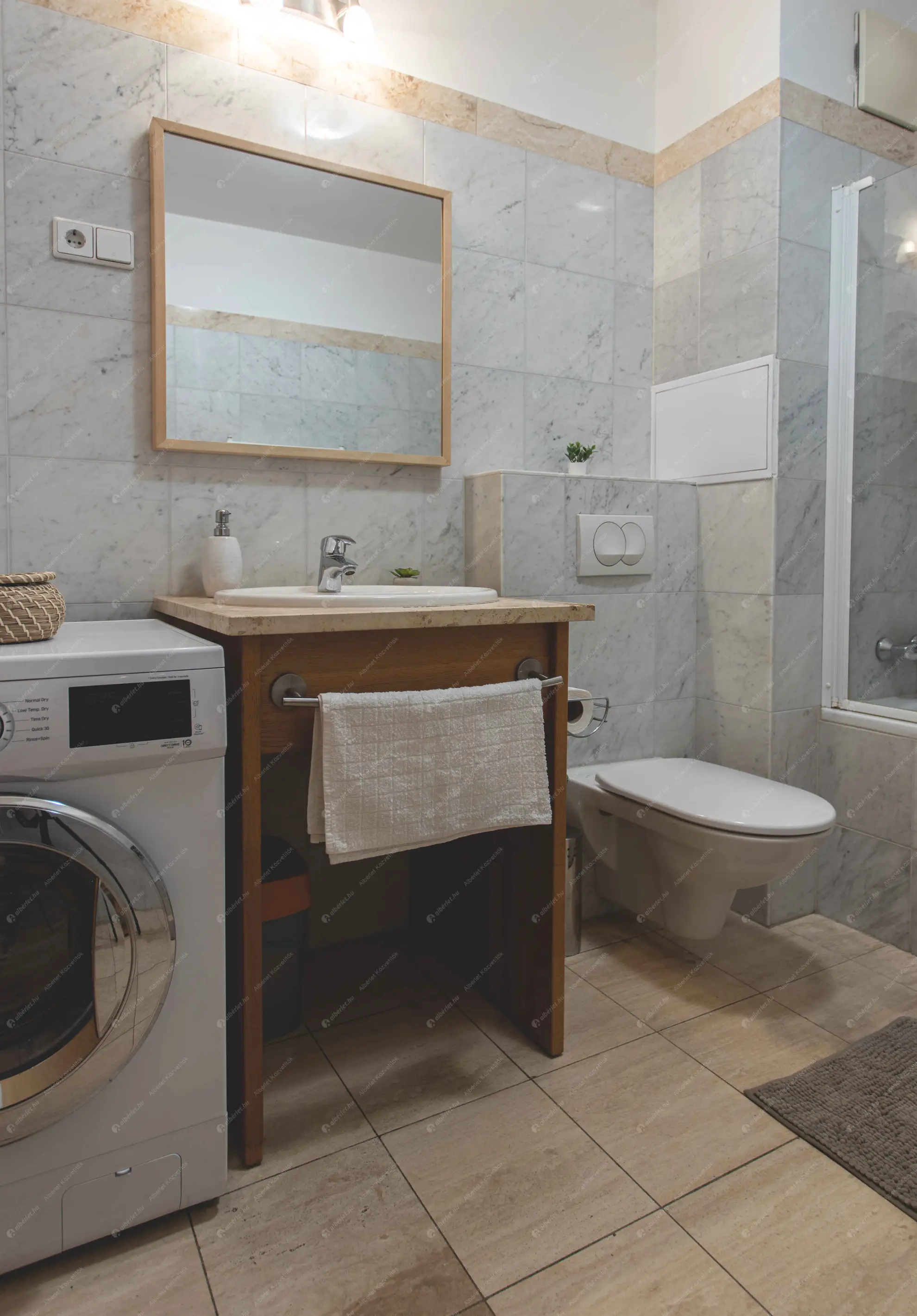 Kiadó albérlet 250000 Ft/hó áron: Budapest, VII. kerület  Kazinczy utca. Mérete: 45 nm, 2 szobás | Alberlet.hu - 6621783