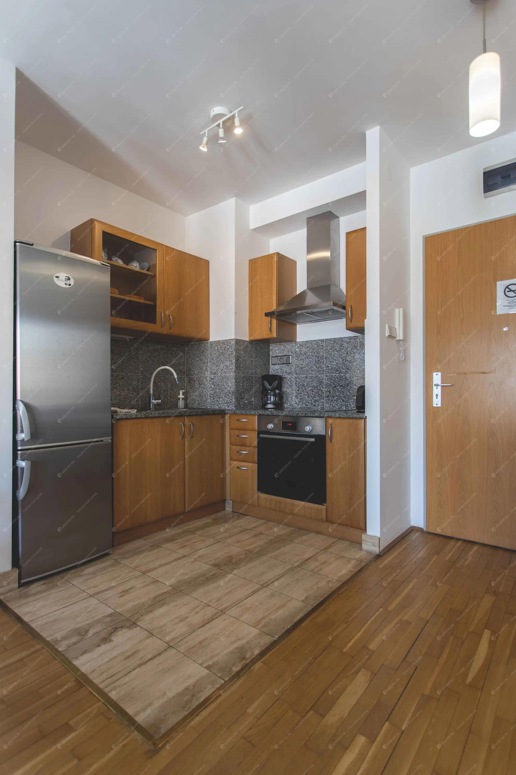 Kiadó albérlet 250000 Ft/hó áron: Budapest, VII. kerület  Kazinczy utca. Mérete: 45 nm, 2 szobás | Alberlet.hu - 6621801