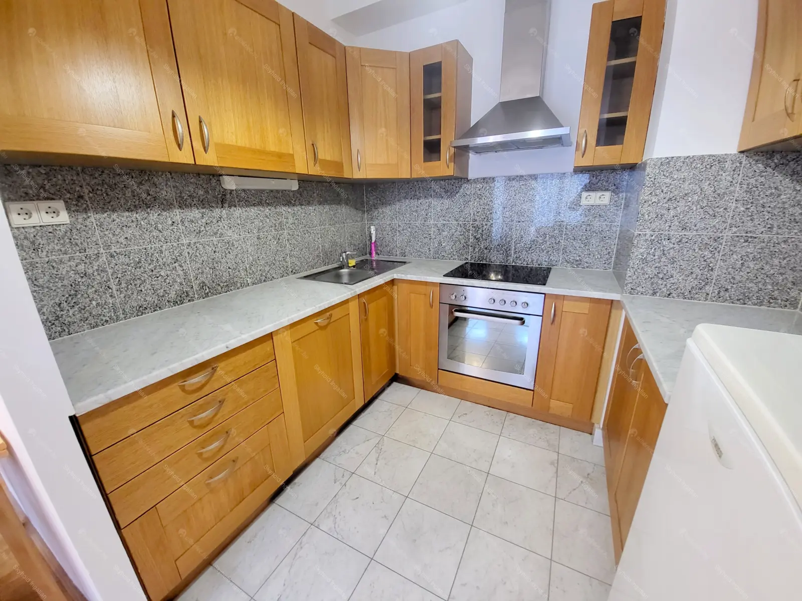 Kiadó albérlet 275000 Ft/hó áron: Budapest, VII. kerület  Kazinczy utca. Mérete: 50 nm, 2 szobás | Alberlet.hu - 6652217