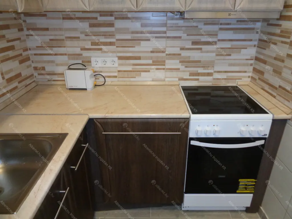 Kiadó albérlet 260000 Ft/hó áron: Budapest, VII. kerület  Kazinczy utca. Mérete: 60 nm, 2 szobás | Alberlet.hu - 6709644