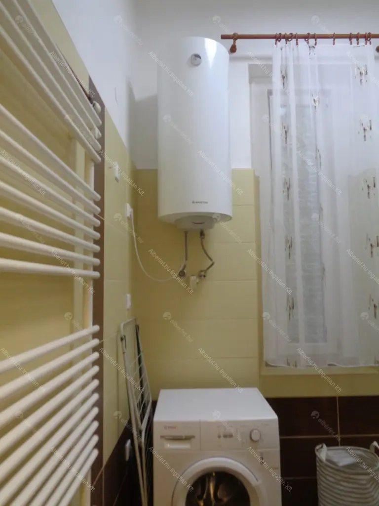 Kiadó albérlet 260000 Ft/hó áron: Budapest, VII. kerület  Kazinczy utca. Mérete: 60 nm, 2 szobás | Alberlet.hu - 6709655