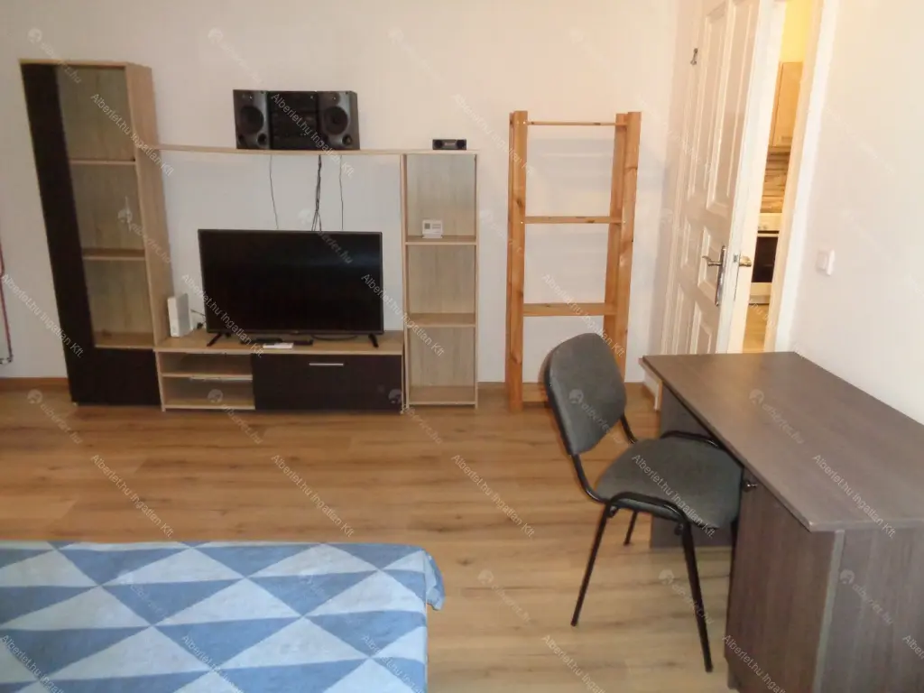 Kiadó albérlet 260000 Ft/hó áron: Budapest, VII. kerület  Kazinczy utca. Mérete: 60 nm, 2 szobás | Alberlet.hu - 6709662