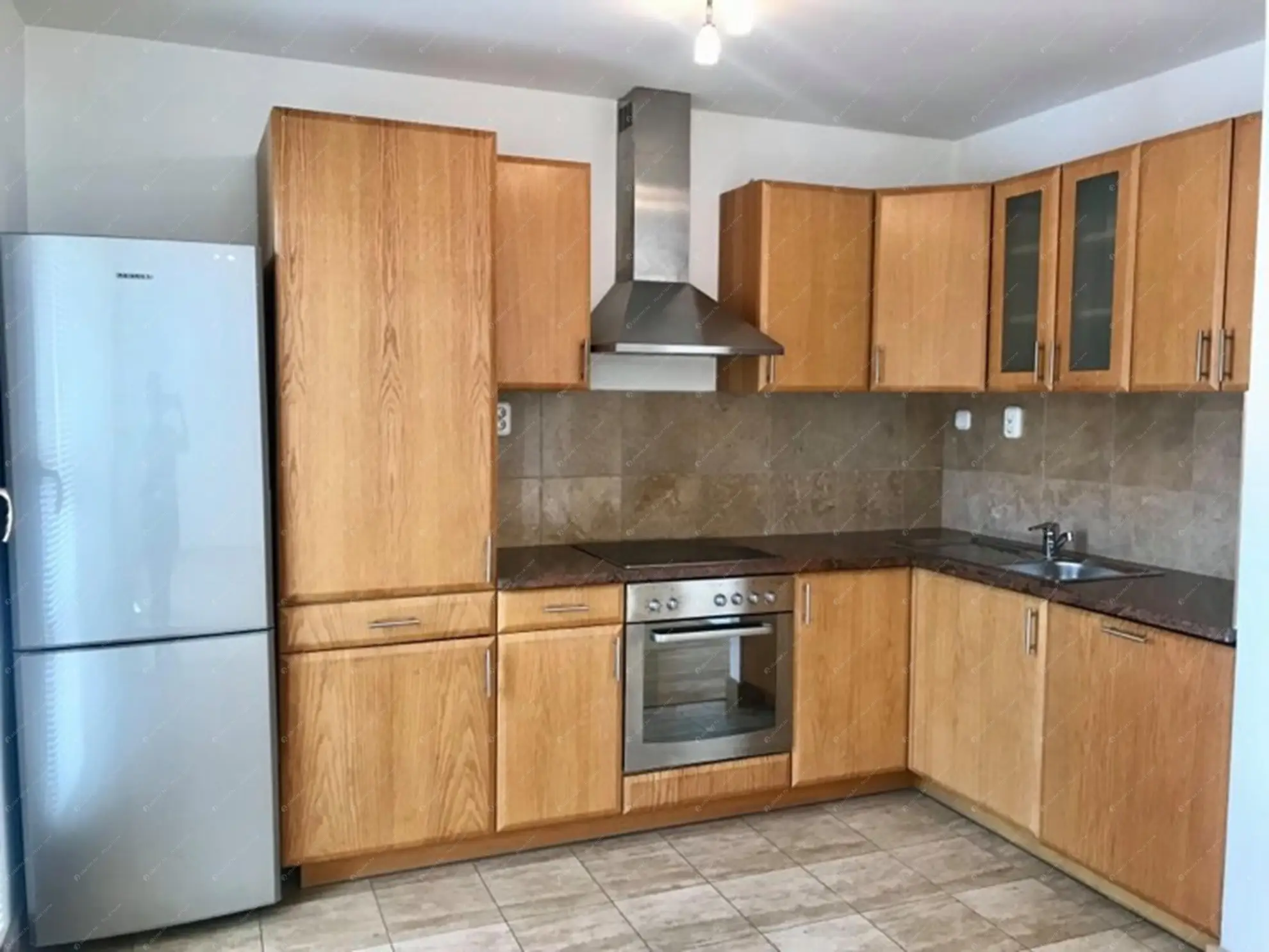 Kiadó albérlet 390000 Ft/hó áron: Budapest, VII. kerület  Kazinczy utca. Mérete: 70 nm, 3 szobás | Alberlet.hu - 6573495