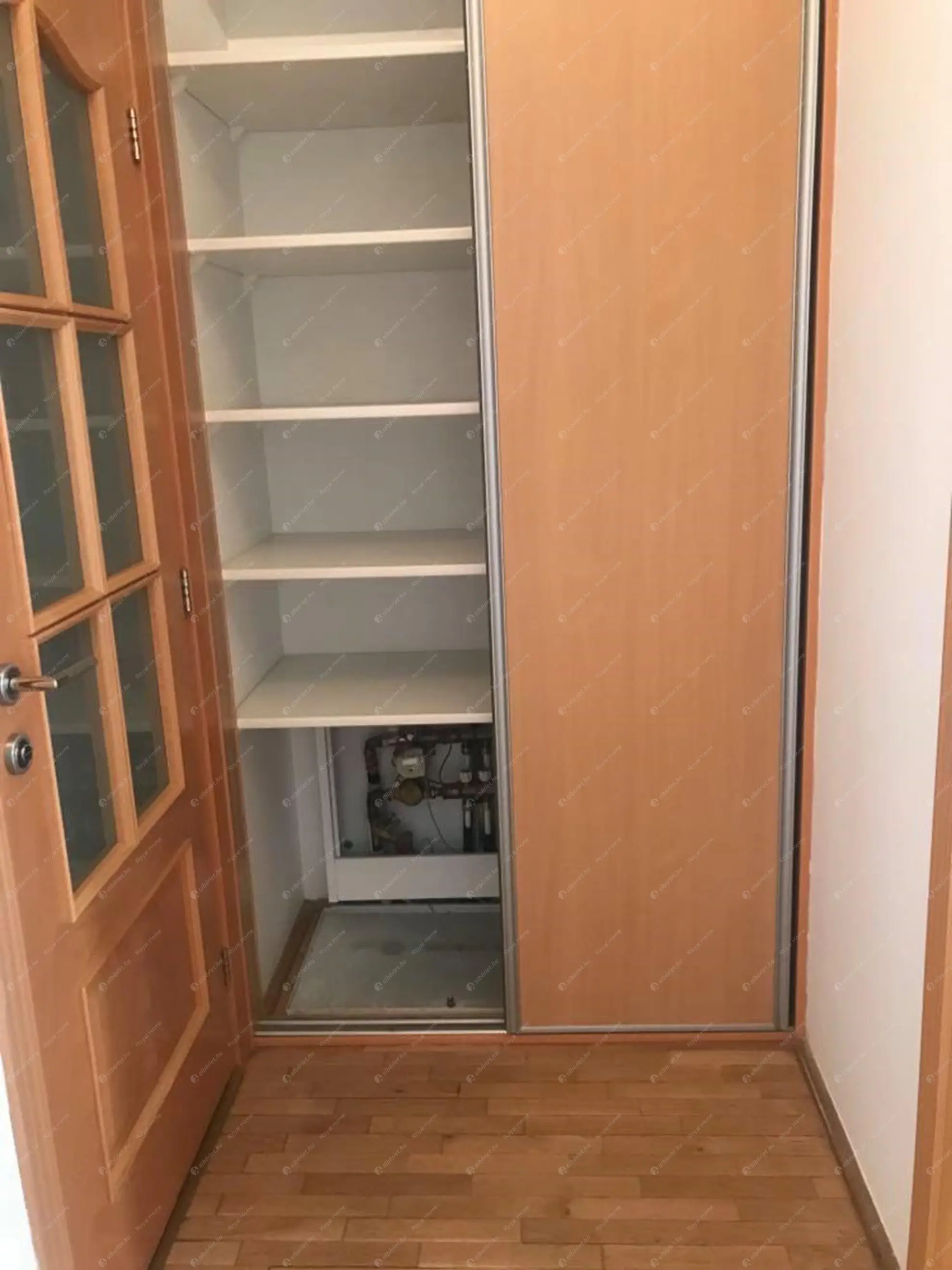 Kiadó albérlet 390000 Ft/hó áron: Budapest, VII. kerület  Kazinczy utca. Mérete: 70 nm, 3 szobás | Alberlet.hu - 6573499