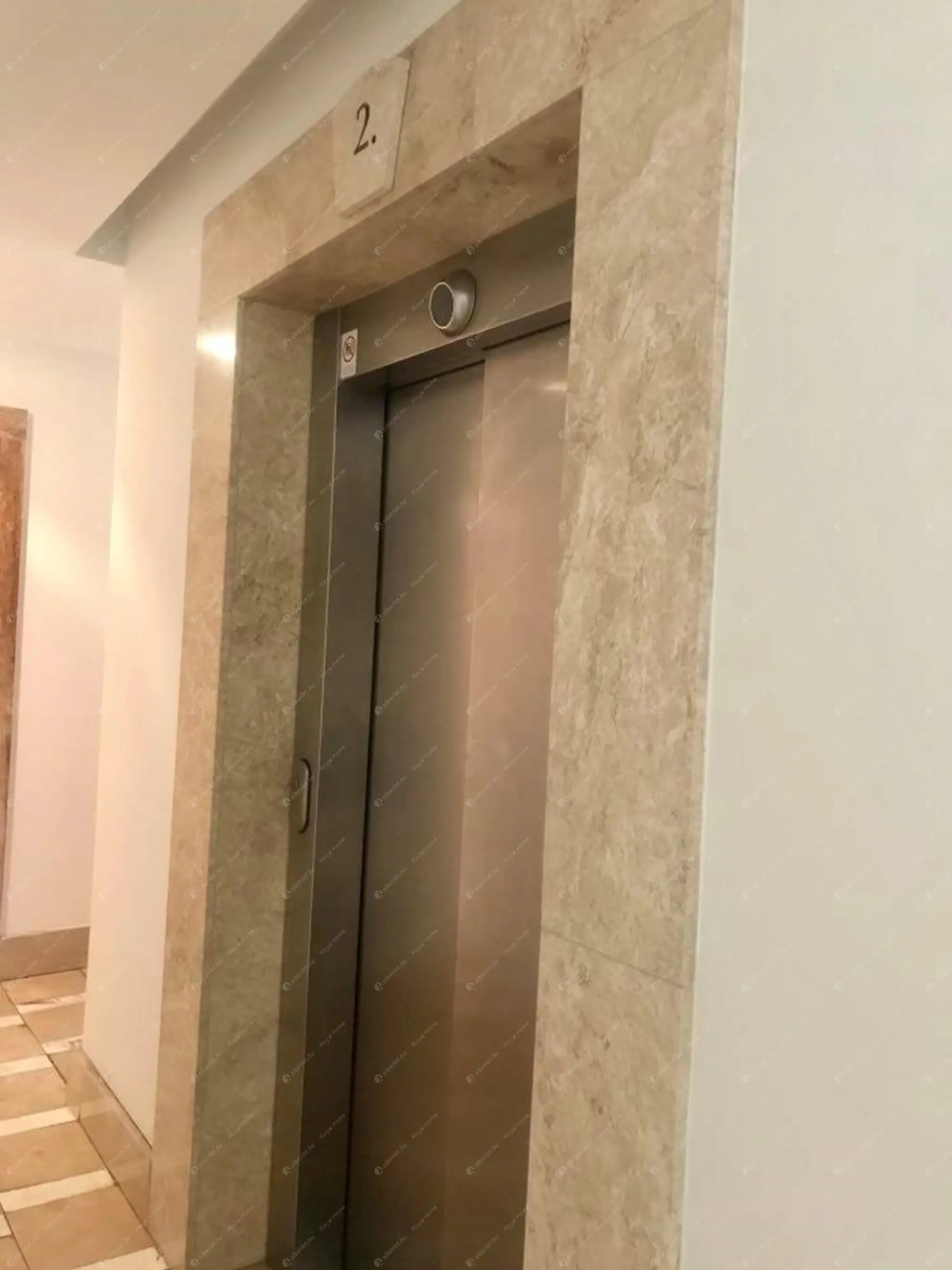 Kiadó albérlet 390000 Ft/hó áron: Budapest, VII. kerület  Kazinczy utca. Mérete: 70 nm, 3 szobás | Alberlet.hu - 6573506