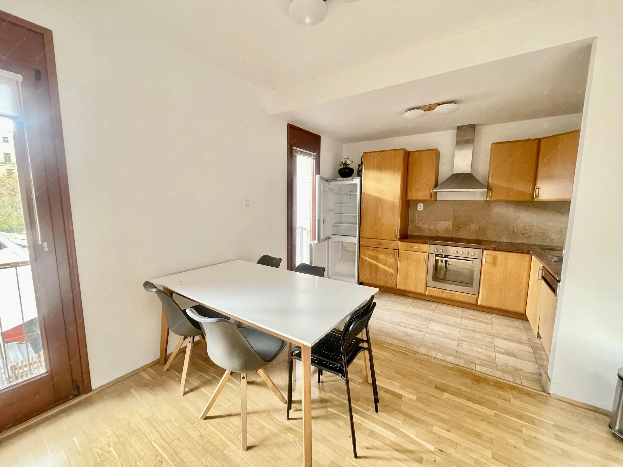 Kiadó albérlet 390000 Ft/hó áron: Budapest, VII. kerület  Kazinczy utca. Mérete: 70 nm, 3 szobás | Alberlet.hu - 6573508