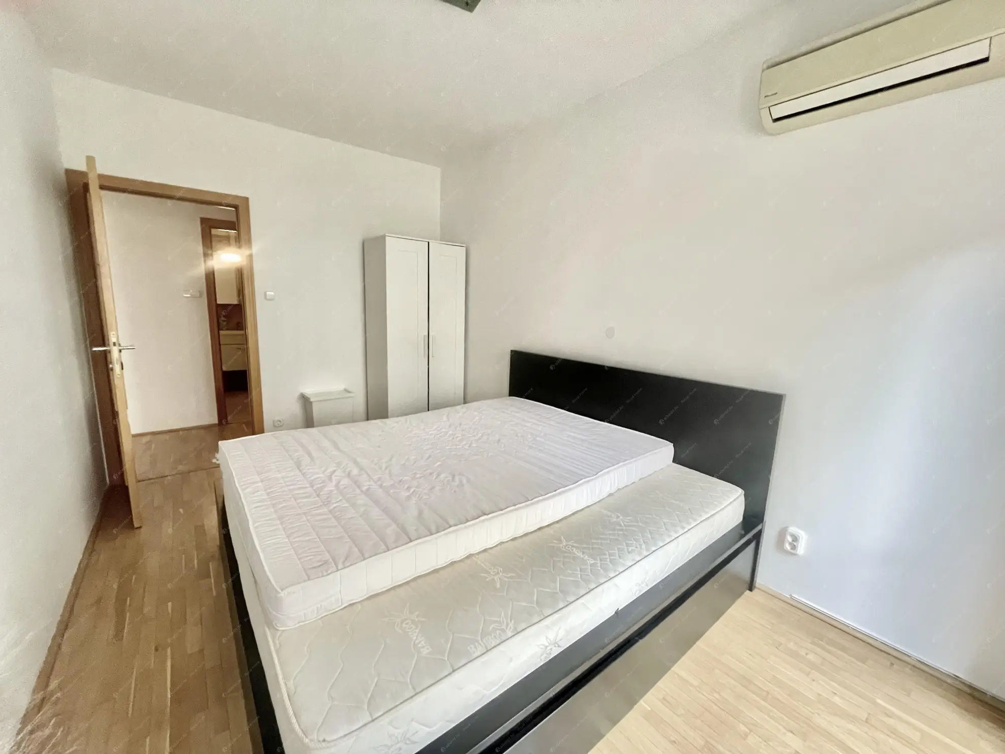 Kiadó albérlet 390000 Ft/hó áron: Budapest, VII. kerület  Kazinczy utca. Mérete: 70 nm, 3 szobás | Alberlet.hu - 6573510