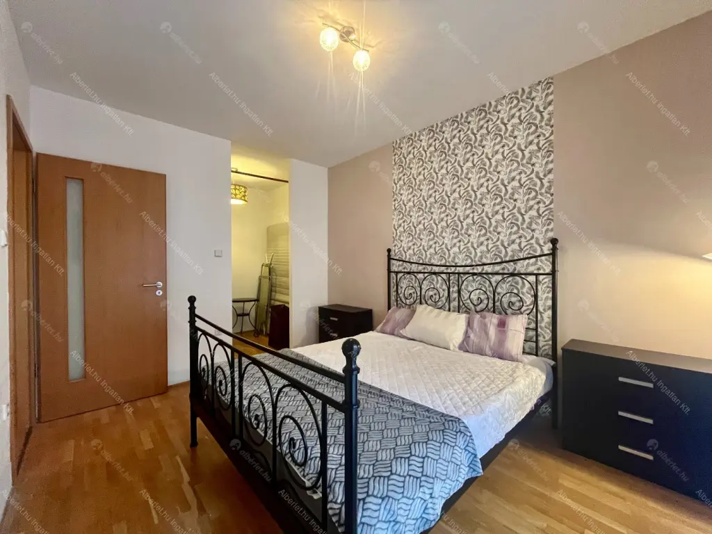 Kiadó albérlet 350000 Ft/hó áron: Budapest, VII. kerület  Kazinczy utca. Mérete: 71 nm, 3 szobás | Alberlet.hu - 6684015