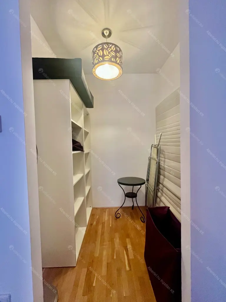 Kiadó albérlet 350000 Ft/hó áron: Budapest, VII. kerület  Kazinczy utca. Mérete: 71 nm, 3 szobás | Alberlet.hu - 6684019