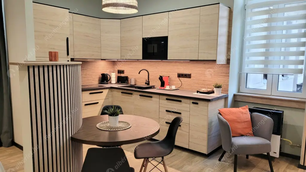 Kiadó albérlet 250000 Ft/hó áron: Budapest, VII. kerület  Kertész  utca . Mérete: 35 nm, 1 szobás | Alberlet.hu - 6560786