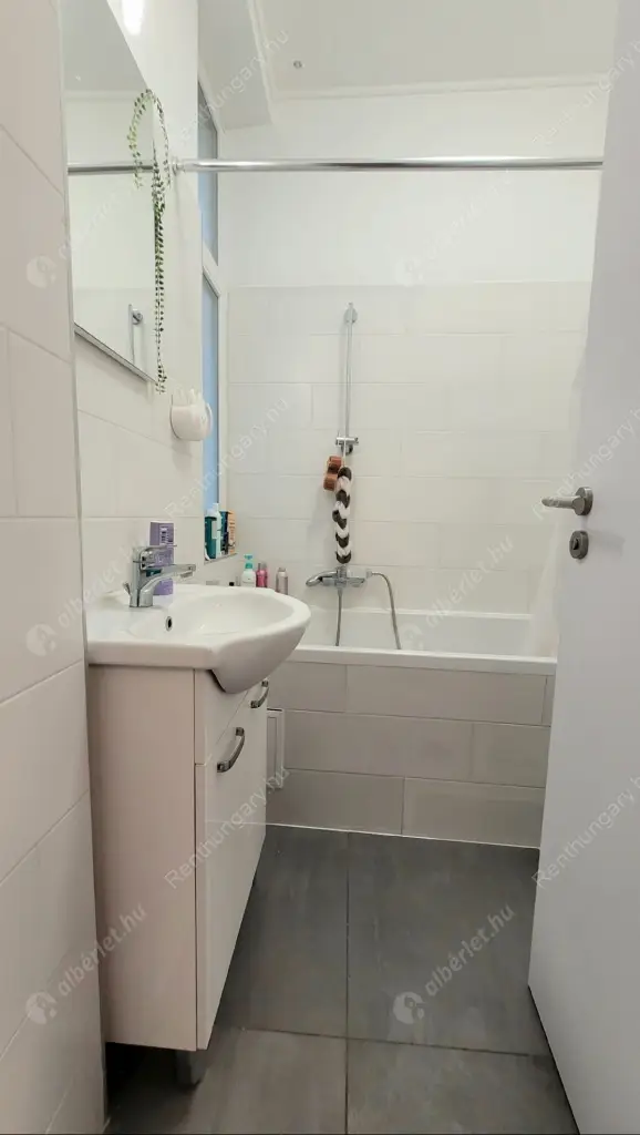 Kiadó albérlet 220000 Ft/hó áron: Budapest, VII. kerület  Kertész  utca . Mérete: 38 nm, 1 szobás | Alberlet.hu - 6621960