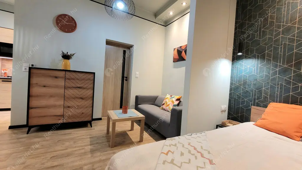 Kiadó albérlet 250000 Ft/hó áron: Budapest, VII. kerület  Kertész utca. Mérete: 36 nm, 1 szobás | Alberlet.hu - 6561214