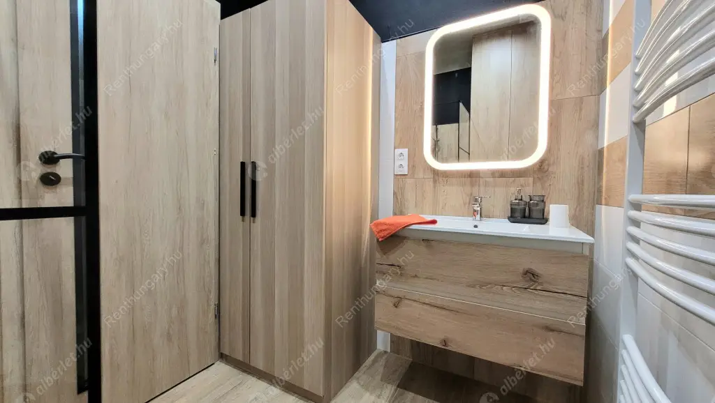 Kiadó albérlet 250000 Ft/hó áron: Budapest, VII. kerület  Kertész utca. Mérete: 36 nm, 1 szobás | Alberlet.hu - 6561217