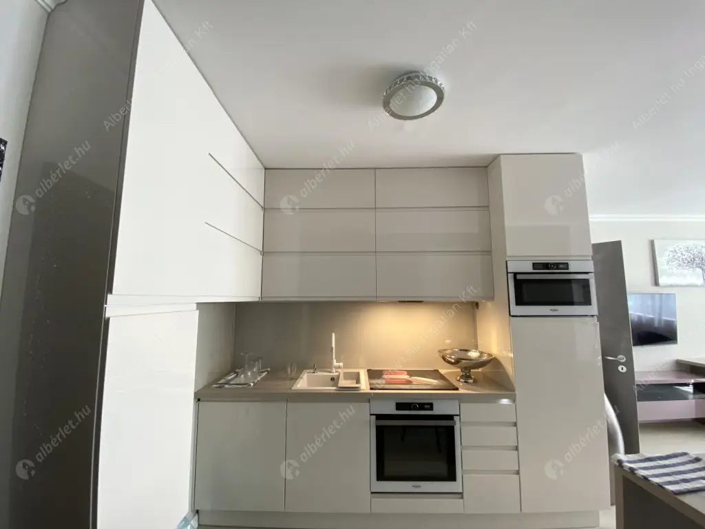 Kiadó albérlet 430000 Ft/hó áron: Budapest, VII. kerület  Kertész utca. Mérete: 46 nm, 2 szobás | Alberlet.hu - 6599965