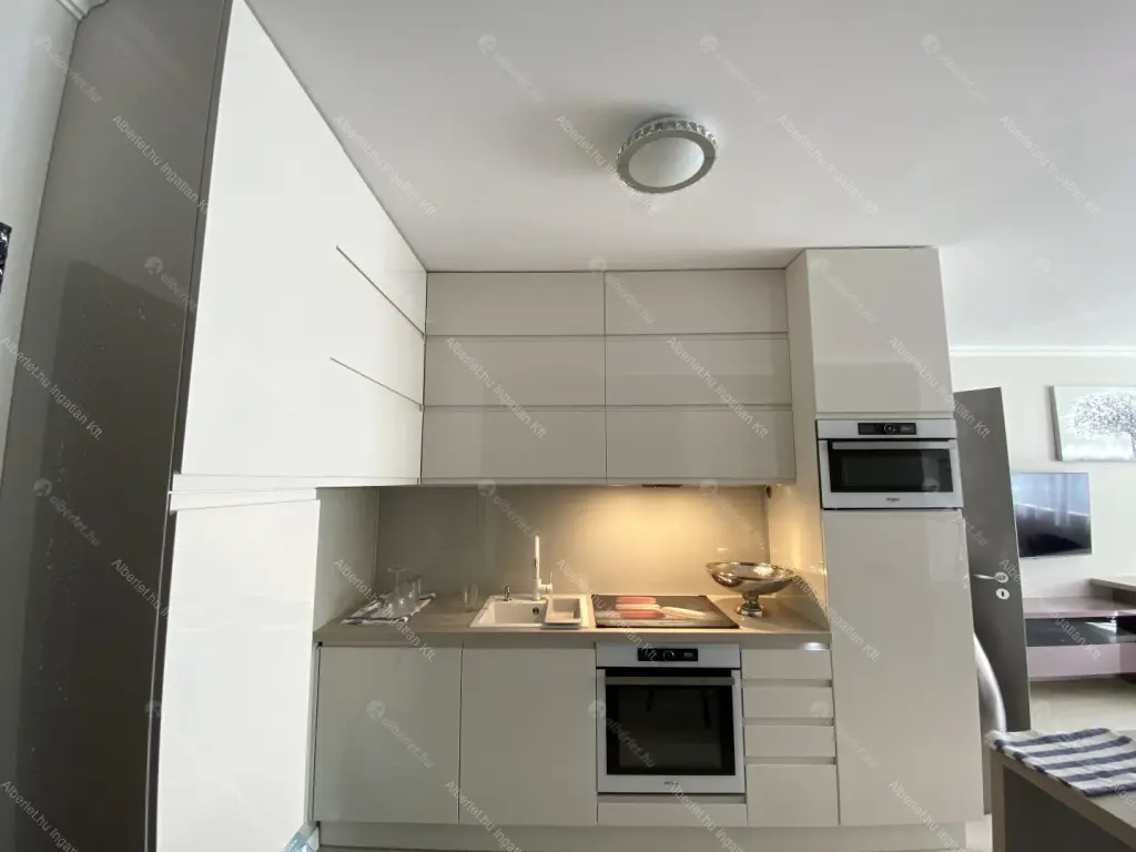 Kiadó albérlet 340000 Ft/hó áron: Budapest, VII. kerület  Kertész utca. Mérete: 46 nm, 2 szobás | Alberlet.hu - 6688533