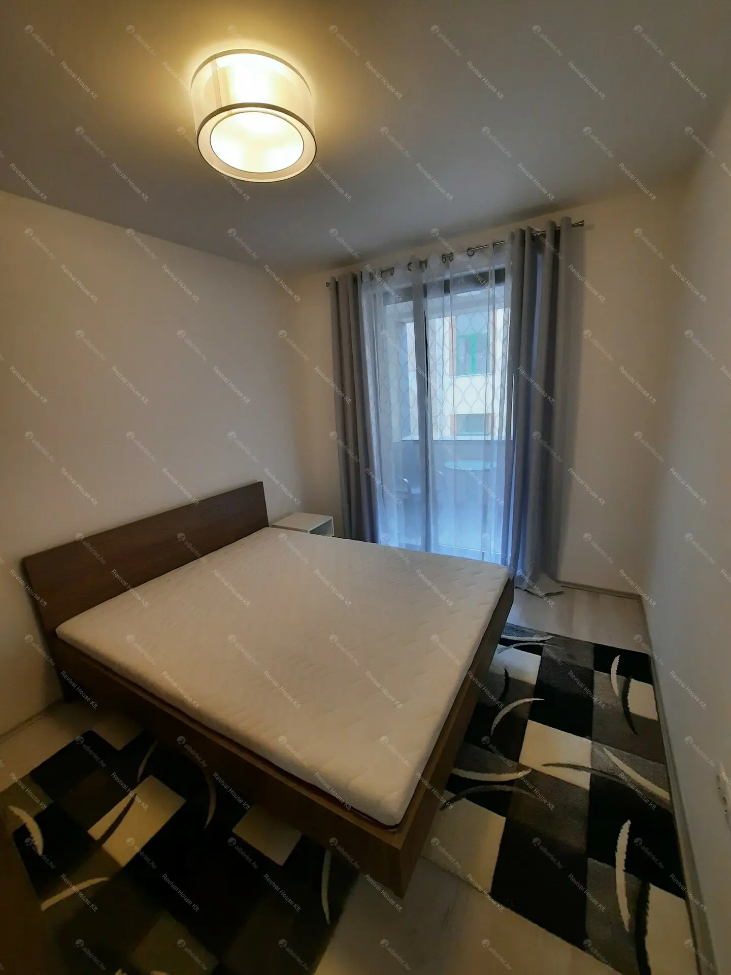 Kiadó albérlet 318000 Ft/hó áron: Budapest, VII. kerület  Kertész utca. Mérete: 48 nm, 5 szobás | Alberlet.hu - 5808949