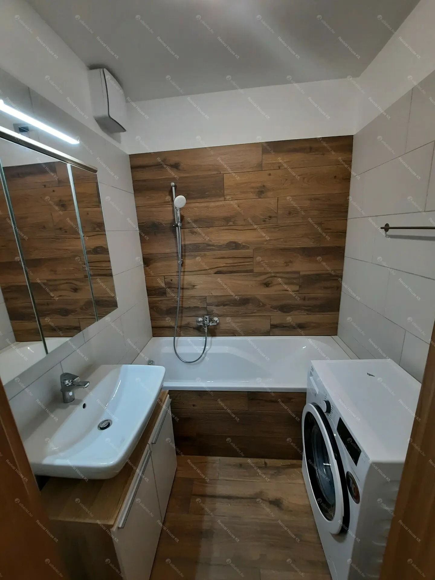 Kiadó albérlet 318000 Ft/hó áron: Budapest, VII. kerület  Kertész utca. Mérete: 48 nm, 5 szobás | Alberlet.hu - 5808951