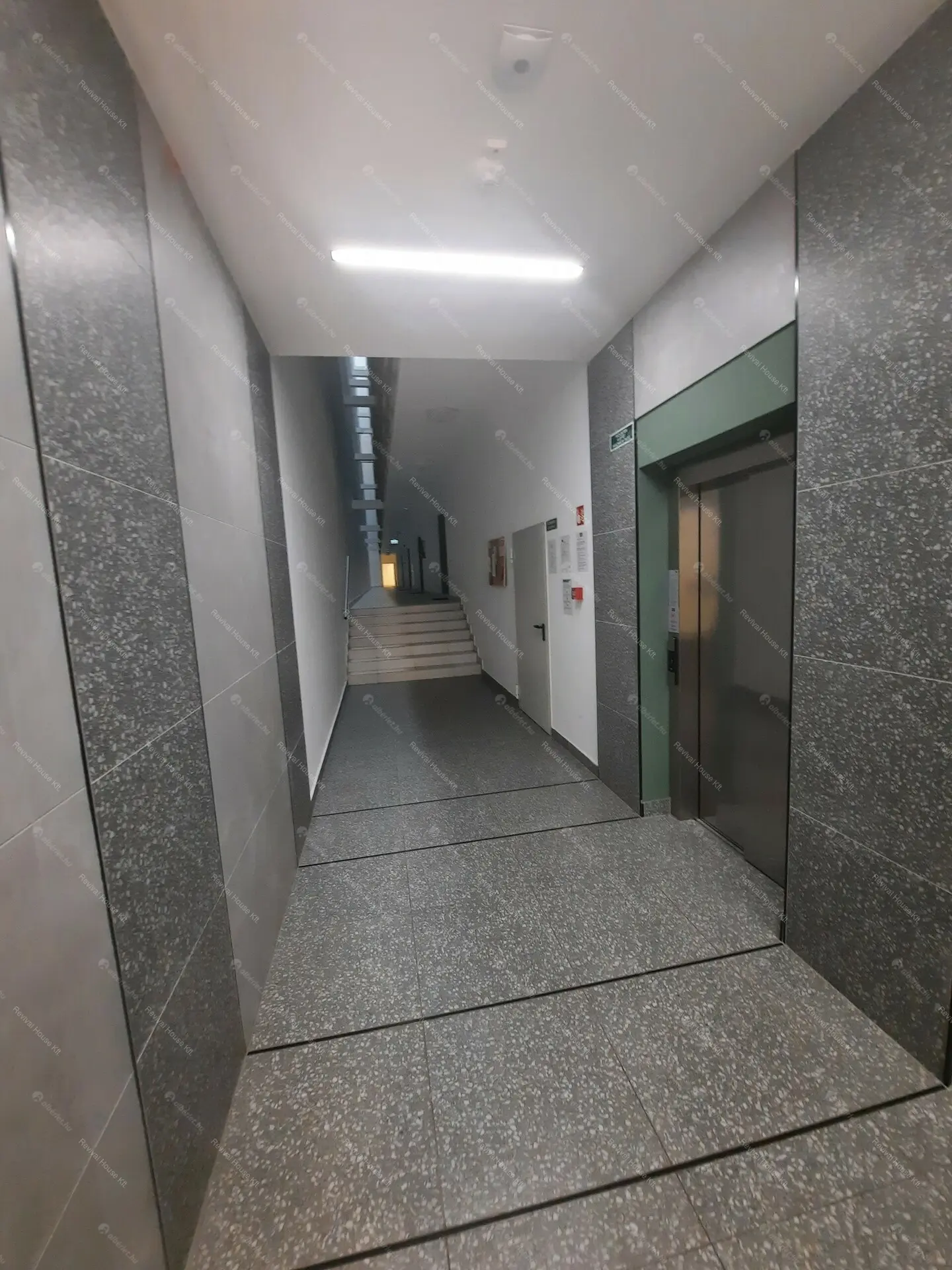 Kiadó albérlet 318000 Ft/hó áron: Budapest, VII. kerület  Kertész utca. Mérete: 48 nm, 5 szobás | Alberlet.hu - 5808957