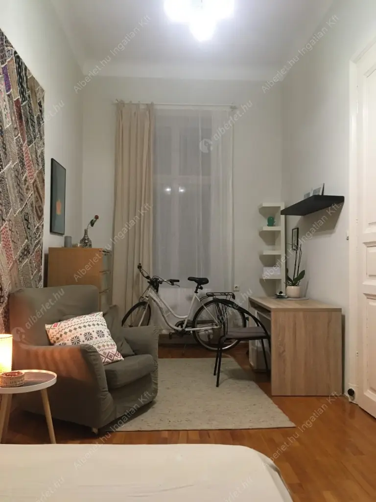 Kiadó albérlet 350000 Ft/hó áron: Budapest, VII. kerület  Kertész utca. Mérete: 96 nm, 3 szobás | Alberlet.hu - 6576399