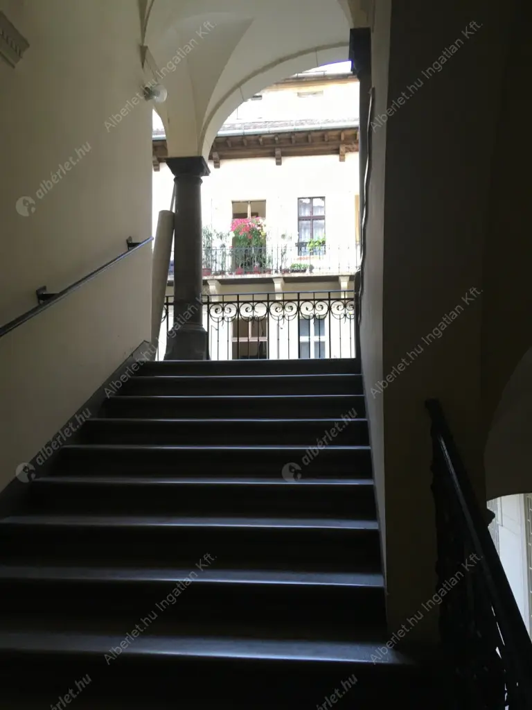 Kiadó albérlet 349000 Ft/hó áron: Budapest, VII. kerület  Kertész utca. Mérete: 96 nm, 3 szobás | Alberlet.hu - 6590840