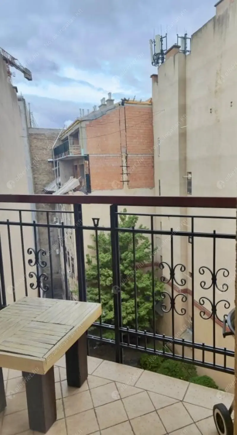 Kiadó albérlet 220000 Ft/hó áron: Budapest, VII. kerület  Király utca. Mérete: 34 nm, 1 szobás | Alberlet.hu - 6579390