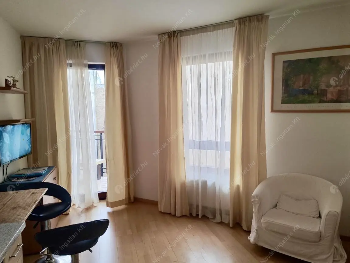 Kiadó albérlet 220000 Ft/hó áron: Budapest, VII. kerület  Király utca. Mérete: 34 nm, 1 szobás | Alberlet.hu - 6579391