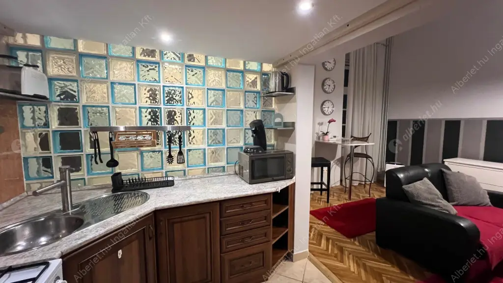 Kiadó albérlet 225000 Ft/hó áron: Budapest, VII. kerület  Király utca. Mérete: 44 nm, 1 szobás | Alberlet.hu - 6562571