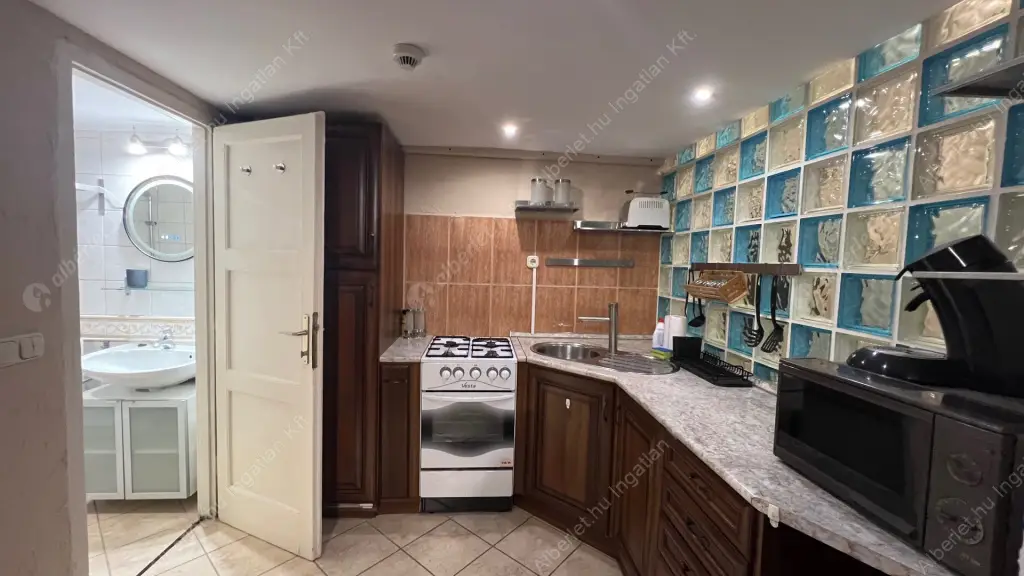 Kiadó albérlet 225000 Ft/hó áron: Budapest, VII. kerület  Király utca. Mérete: 44 nm, 1 szobás | Alberlet.hu - 6562572