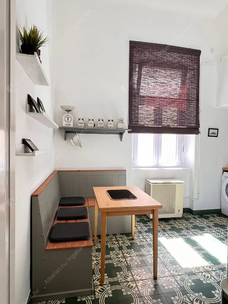 Kiadó albérlet 250000 Ft/hó áron: Budapest, VII. kerület  Király utca. Mérete: 57 nm, 2 szobás | Alberlet.hu - 6611502