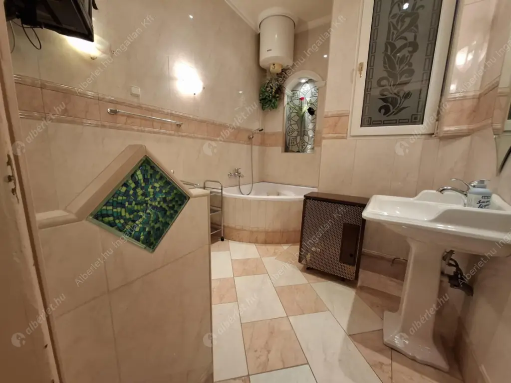 Kiadó albérlet 450000 Ft/hó áron: Budapest, VII. kerület  Király utca. Mérete: 64 nm, 2 szobás | Alberlet.hu - 6611954