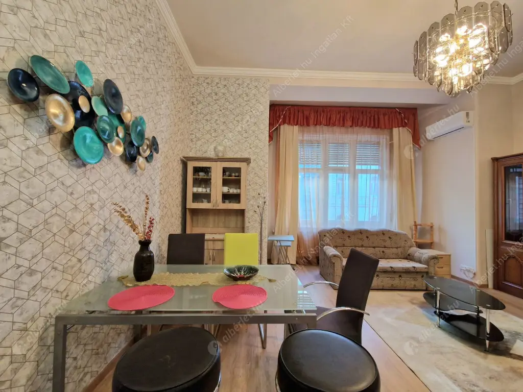 Kiadó albérlet 280000 Ft/hó áron: Budapest, VII. kerület  Király utca. Mérete: 73 nm, 2 szobás | Alberlet.hu - 6569839