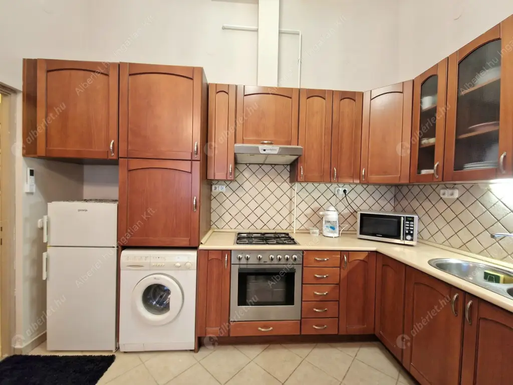 Kiadó albérlet 280000 Ft/hó áron: Budapest, VII. kerület  Király utca. Mérete: 73 nm, 2 szobás | Alberlet.hu - 6569850