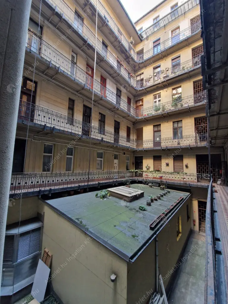 Kiadó albérlet 280000 Ft/hó áron: Budapest, VII. kerület  Király utca. Mérete: 73 nm, 2 szobás | Alberlet.hu - 6569858