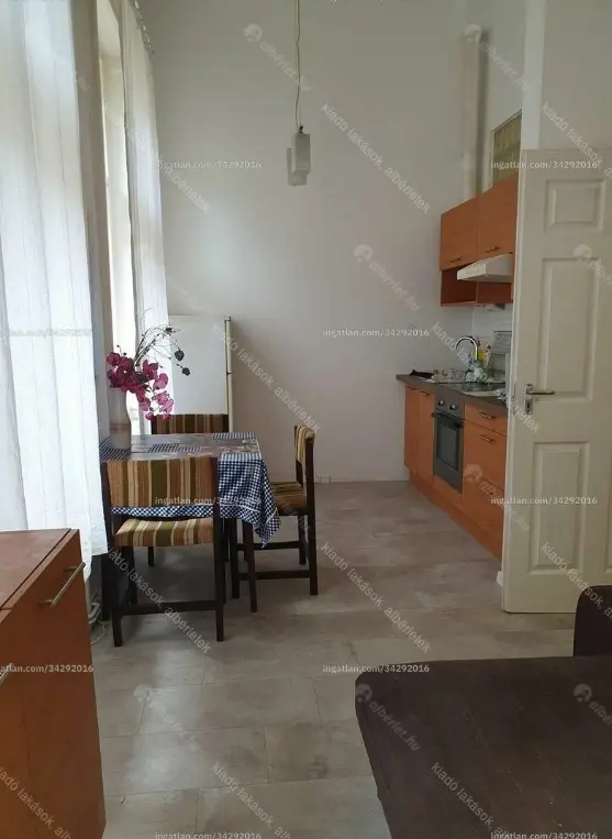 Kiadó albérlet 230000 Ft/hó áron: Budapest, VII. kerület  Klauzál tér. Mérete: 34 nm, 2 szobás | Alberlet.hu - 6647786