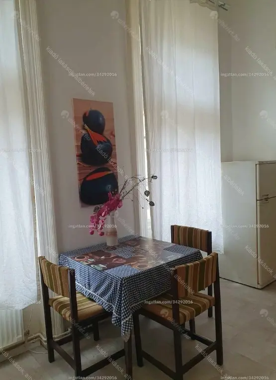 Kiadó albérlet 230000 Ft/hó áron: Budapest, VII. kerület  Klauzál tér. Mérete: 34 nm, 2 szobás | Alberlet.hu - 6647788