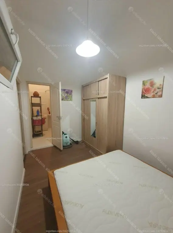 Kiadó albérlet 230000 Ft/hó áron: Budapest, VII. kerület  Klauzál tér. Mérete: 34 nm, 2 szobás | Alberlet.hu - 6647790