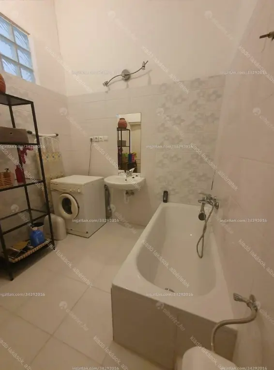 Kiadó albérlet 230000 Ft/hó áron: Budapest, VII. kerület  Klauzál tér. Mérete: 34 nm, 2 szobás | Alberlet.hu - 6647791