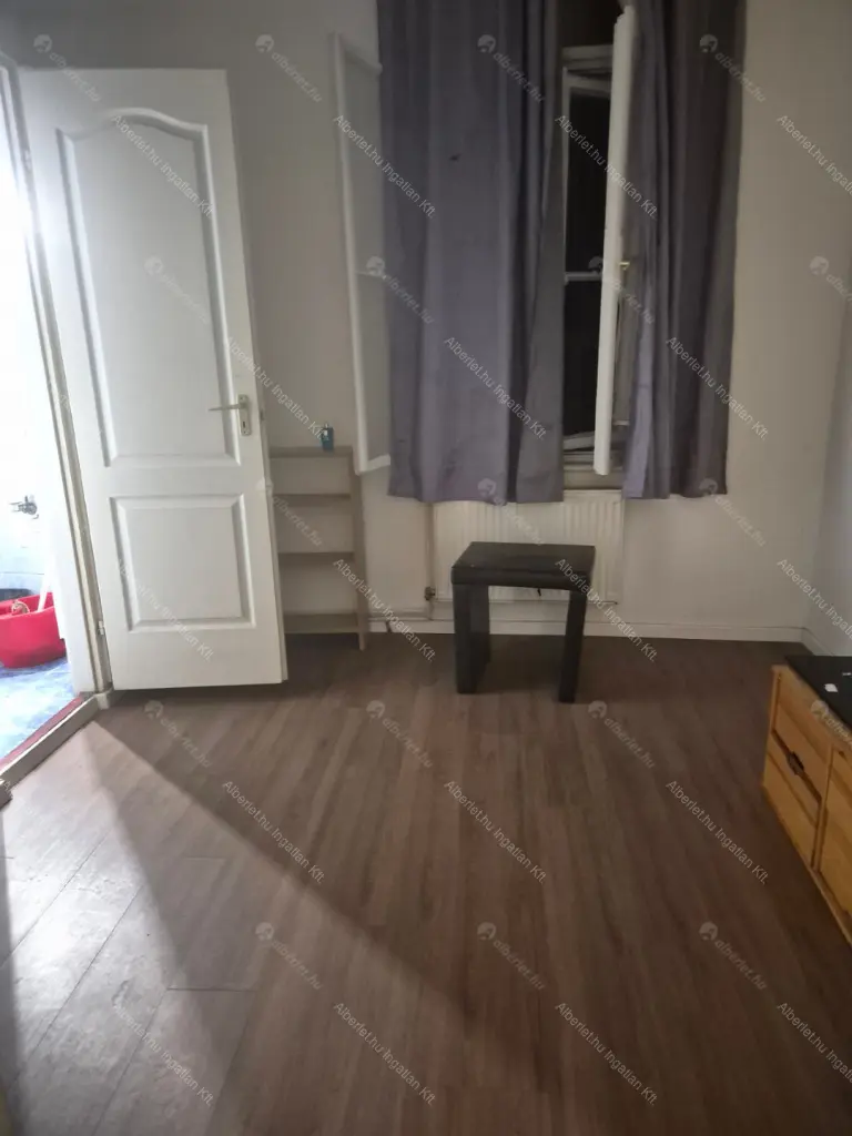 Kiadó albérlet 230000 Ft/hó áron: Budapest, VII. kerület  Klauzál tér. Mérete: 34 nm, 2 szobás | Alberlet.hu - 6648575