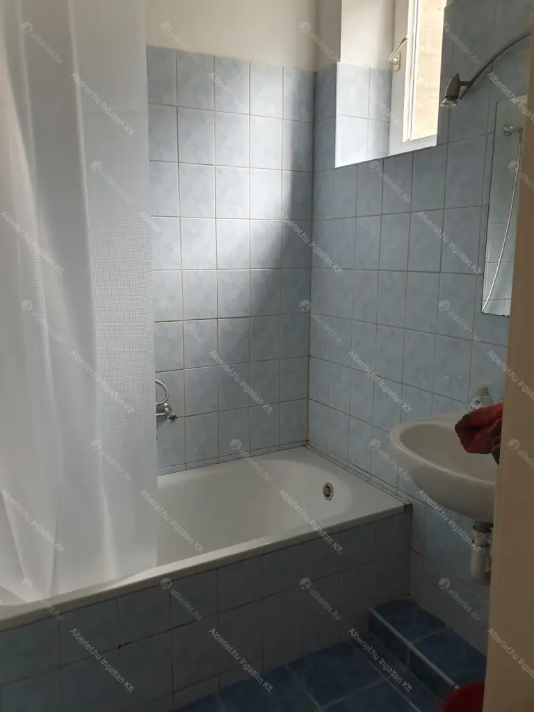 Kiadó albérlet 230000 Ft/hó áron: Budapest, VII. kerület  Klauzál tér. Mérete: 34 nm, 2 szobás | Alberlet.hu - 6648578