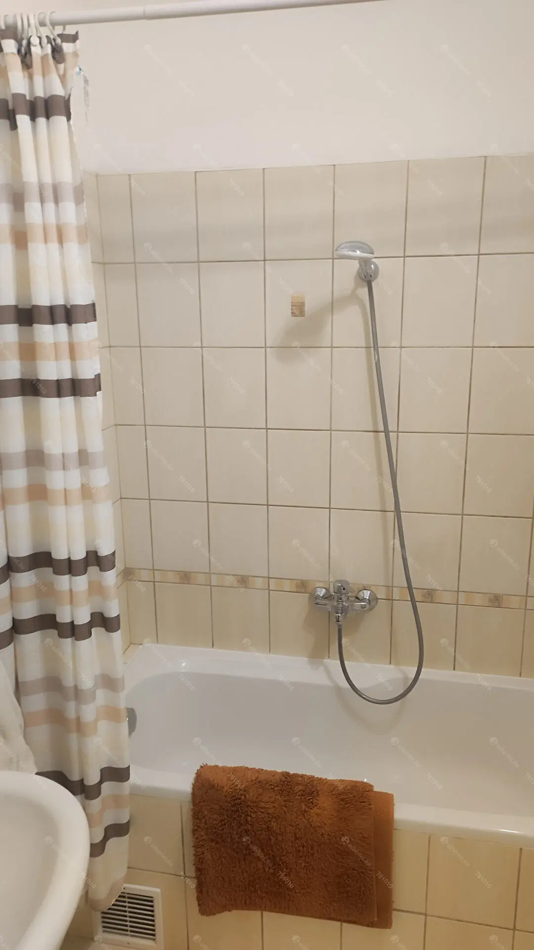 Kiadó albérlet 250000 Ft/hó áron: Budapest, VII. kerület  Klauzál tér. Mérete: 53 nm, 2 szobás | Alberlet.hu - 6443660