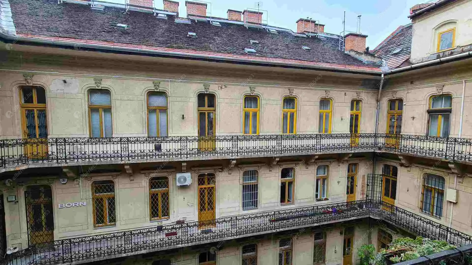 Kiadó albérlet 290000 Ft/hó áron: Budapest, VII. kerület  Klauzál tér. Mérete: 55 nm, 3 szobás | Alberlet.hu - 6371763