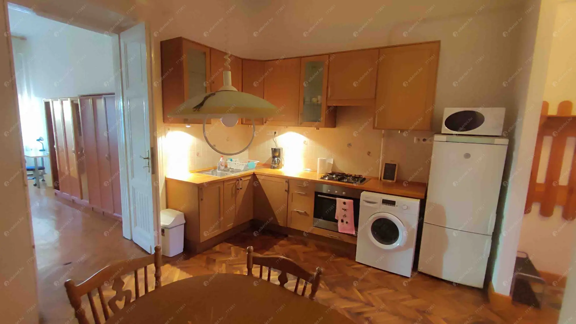 Kiadó albérlet 200000 Ft/hó áron: Budapest, VII. kerület  Klauzál tér. Mérete: 74 nm, 2 szobás | Alberlet.hu - 6638497