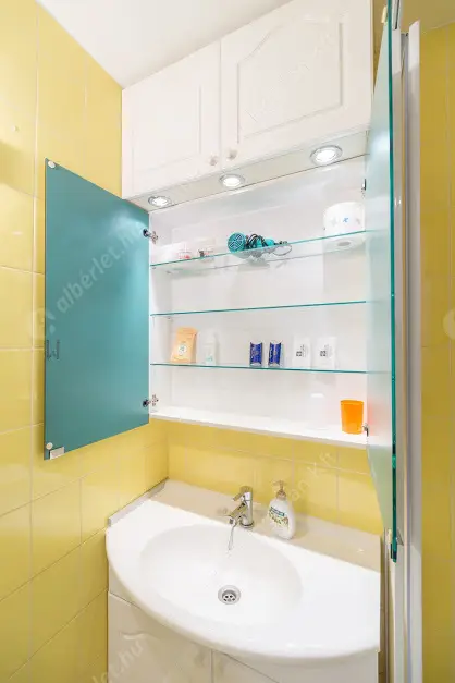 Kiadó albérlet 240000 Ft/hó áron: Budapest, VII. kerület  Madách Imre tér. Mérete: 30 nm, 1 szobás | Alberlet.hu - 6580363