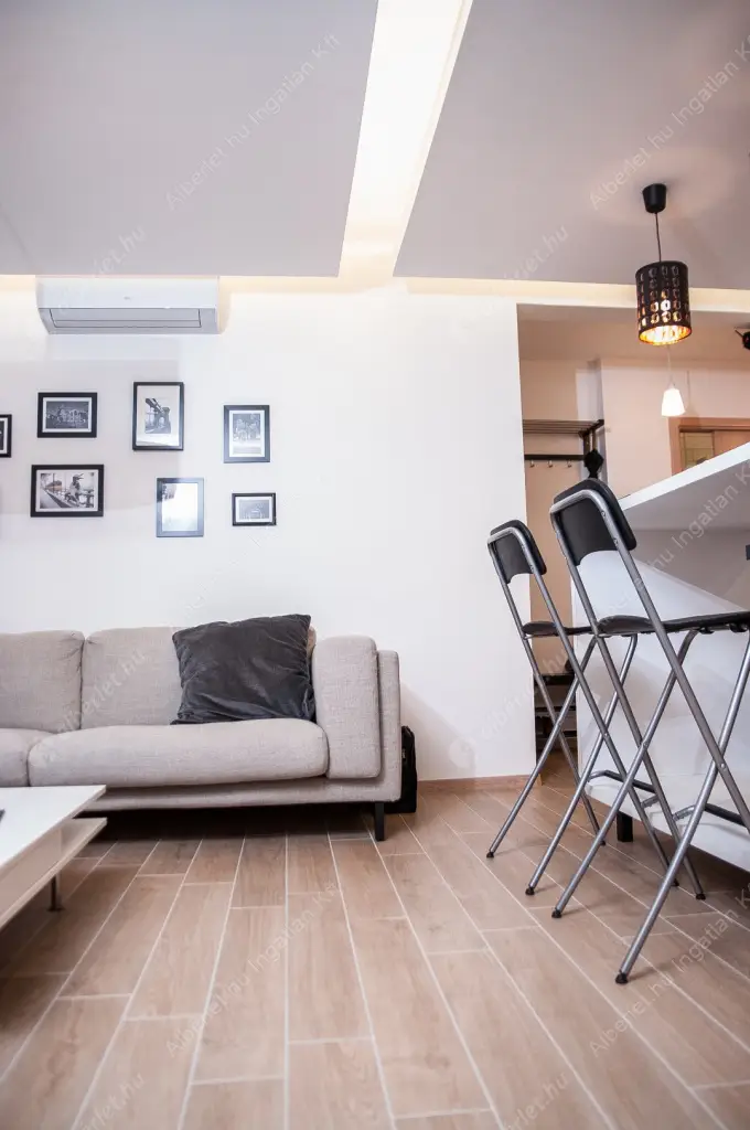 Kiadó albérlet 408000 Ft/hó áron: Budapest, VII. kerület  Madách Imre tér. Mérete: 59 nm, 2 szobás | Alberlet.hu - 6517395