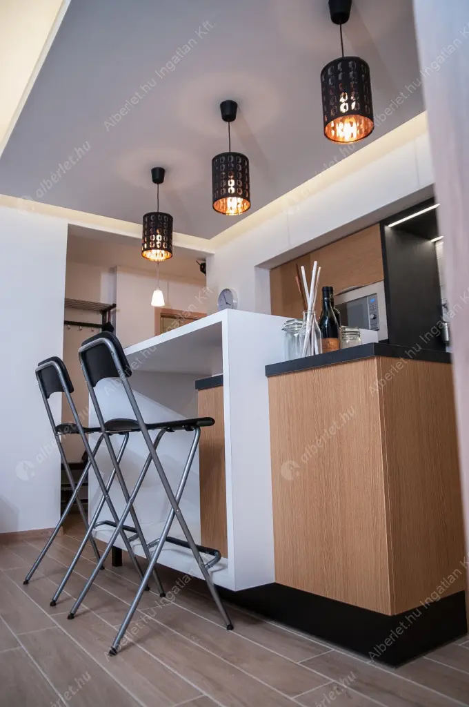 Kiadó albérlet 408000 Ft/hó áron: Budapest, VII. kerület  Madách Imre tér. Mérete: 59 nm, 2 szobás | Alberlet.hu - 6517403