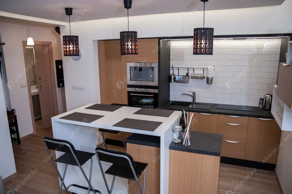 Kiadó albérlet 408000 Ft/hó áron: Budapest, VII. kerület  Madách Imre tér. Mérete: 59 nm, 2 szobás | Alberlet.hu - 6517404