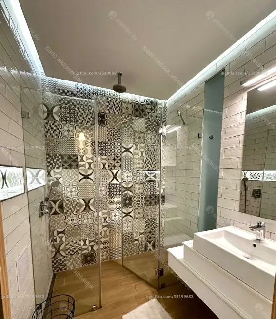 Kiadó albérlet 360000 Ft/hó áron: Budapest, VII. kerület  Madách Imre tér. Mérete: 60 nm, 2 szobás | Alberlet.hu - 6647840